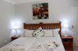Bedroom with King size bed in Tipiana Flat