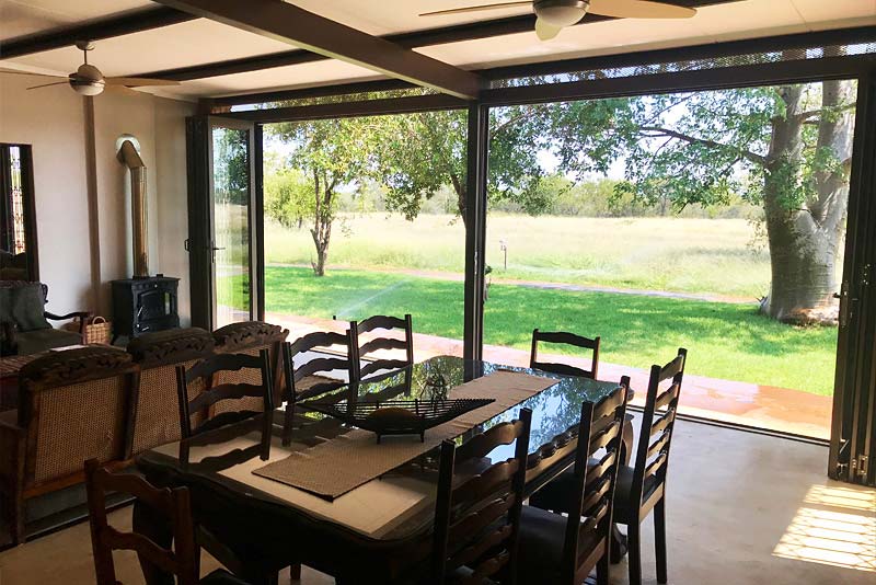 Retreat diningroom area