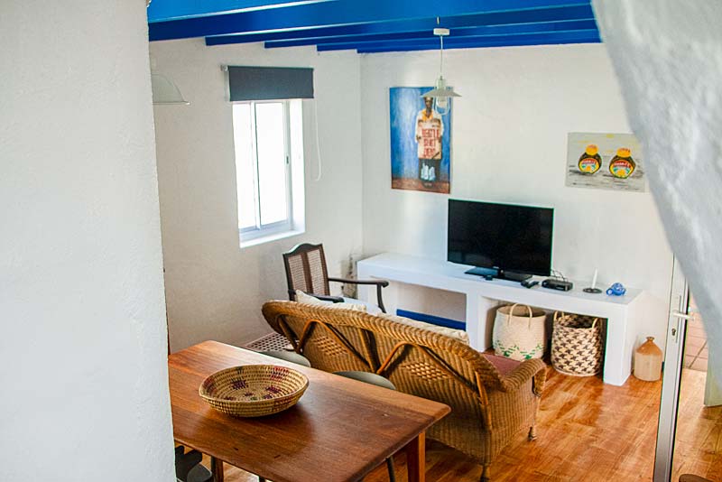 The Thatch duplex apartment open plan living/kitchen area