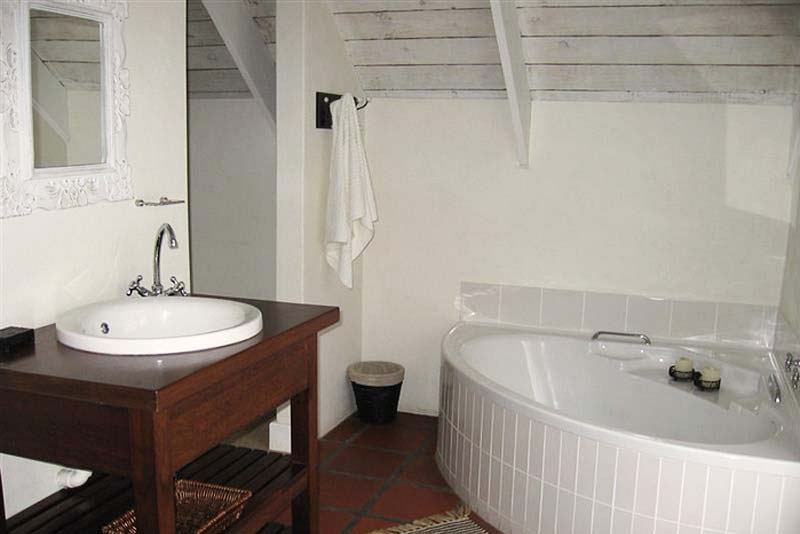Upstairs en suite
