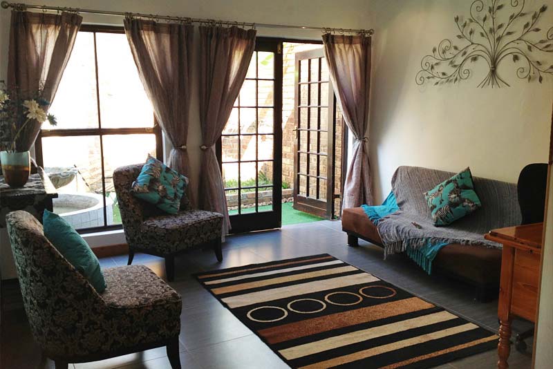 Fynbos Lounge - House On York Bed and Breakfast South Kensington