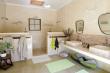 En-suite bathroom Bedroom No Karoo View House