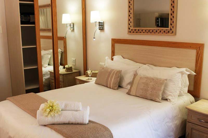 Room 1 - Libertas Guest House - Bed and Breakfast Mafikeng