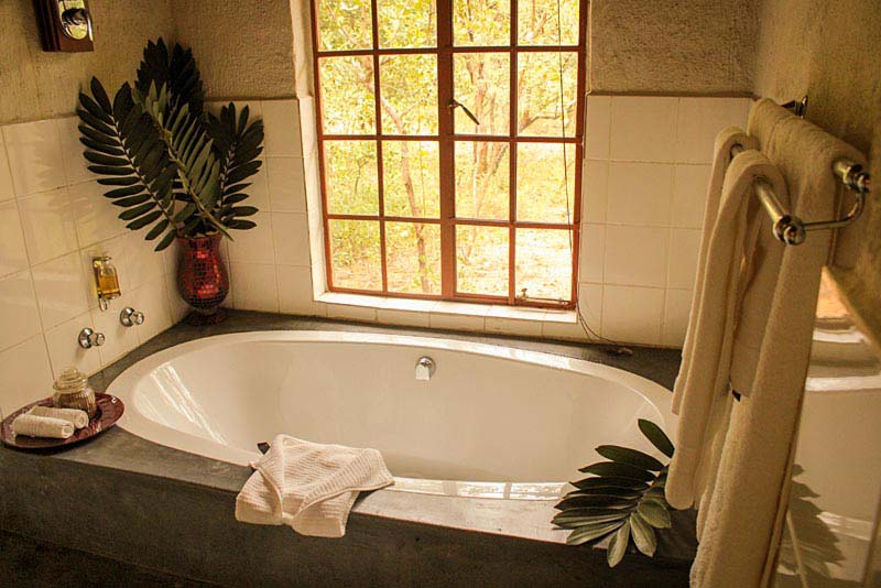 Shikwari Marula, Jackelberrry, Leadwood & Marula Bathrooms