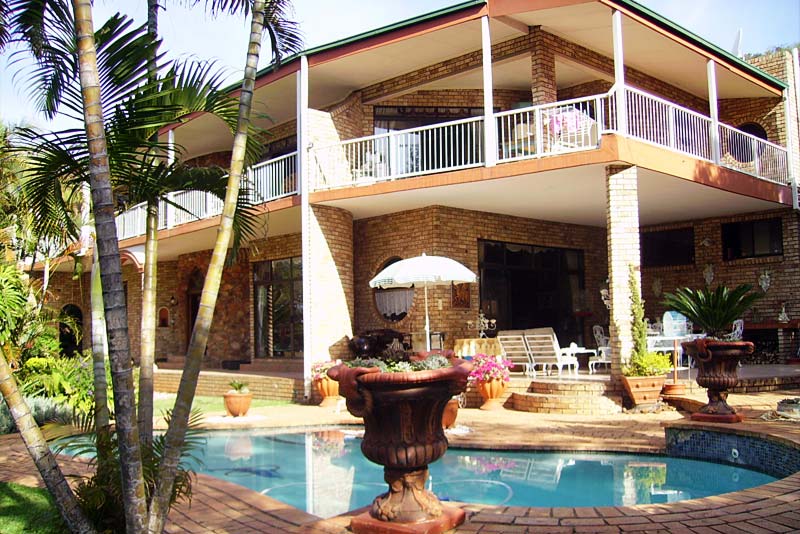 Swan-Lake - Bed and Breakfast in Montana Park, Pretoria 