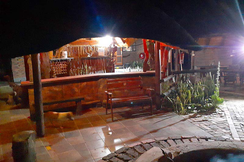 Outside Bar