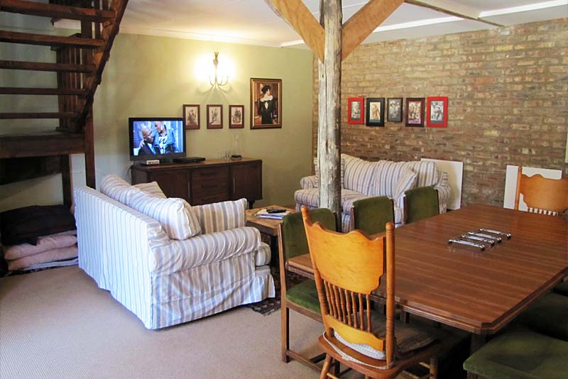Family suite lounge