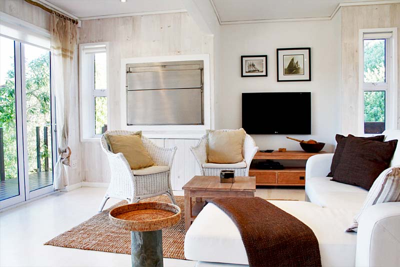 Driftwood Lounge - self catering Bothastrand, Glentana