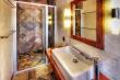Hartmann Suites Apartment 3 bathroom