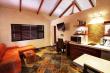 Hartmann Suites Apartment 4 lounge