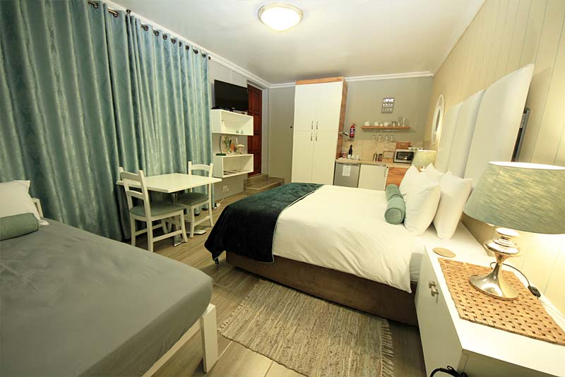 Bay View - room-only accommodation Somerset West, Cape Town