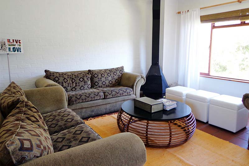 Lounge area - Merlon self catering Betty's Bay