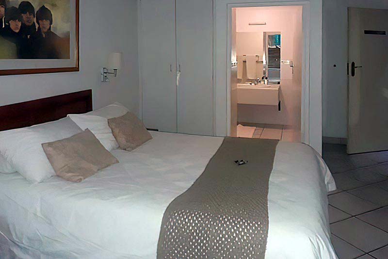 Broadway Guest House - Bed & Breakfast Accommodation Bellville