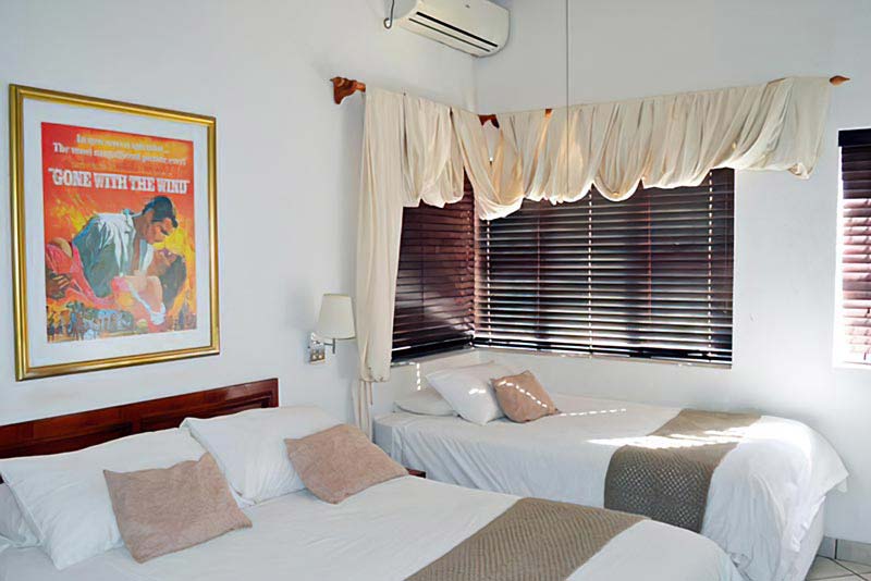 Broadway Guest House - Bed & Breakfast Accommodation Bellville