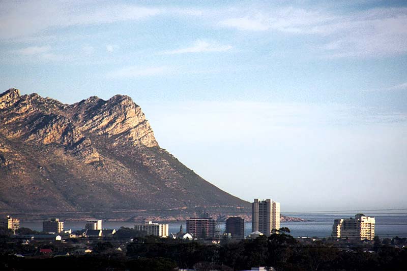 A Smart Stay Apartments - self catering Somerset West, Cape Town