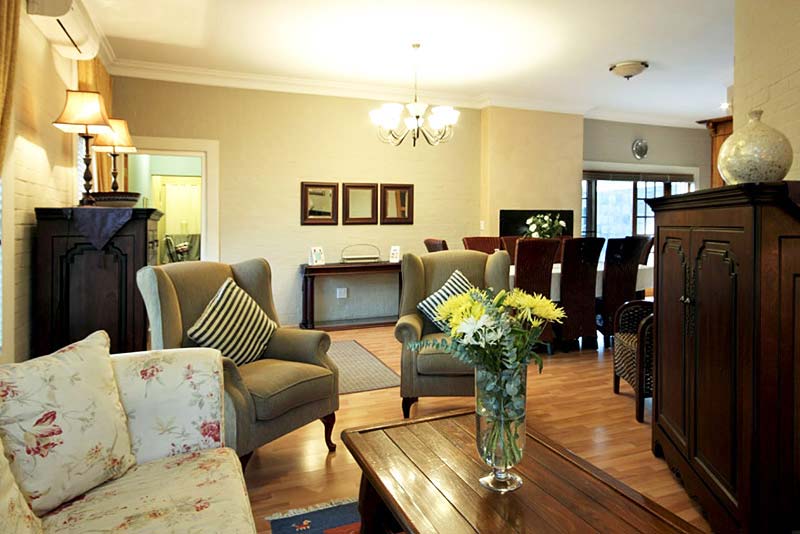 A Smart Stay Apartments - self catering Somerset West, Cape Town
