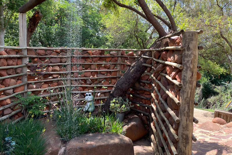 River Cottage/ outside shower for two -safe water