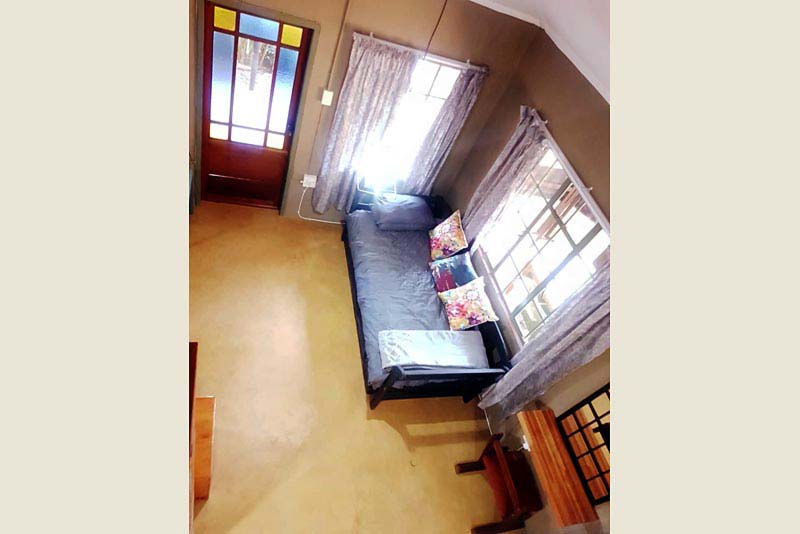 Family Room - View of daybed from the loft 