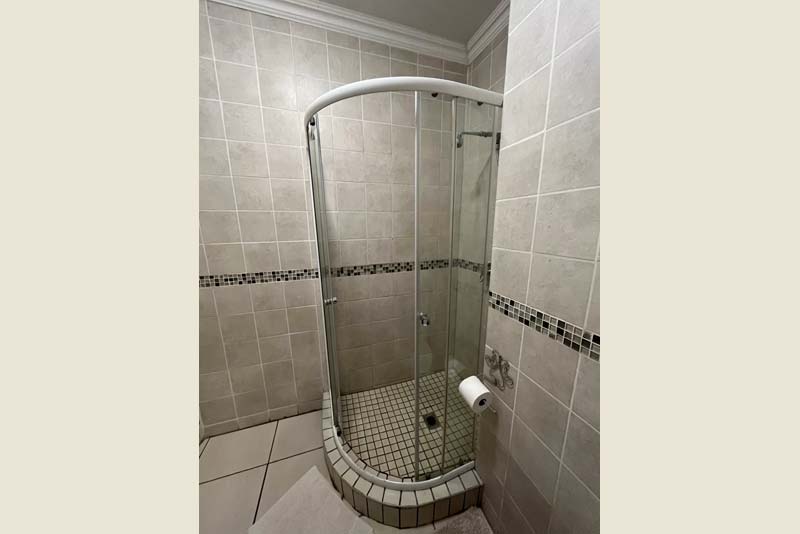 Room 4b shower