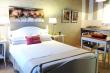 Ostrich s/c studio style unit, extra long double en-suite and double shower