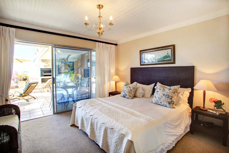 Ocean Watch Guest House - bed and breakfast in Plettenberg Bay