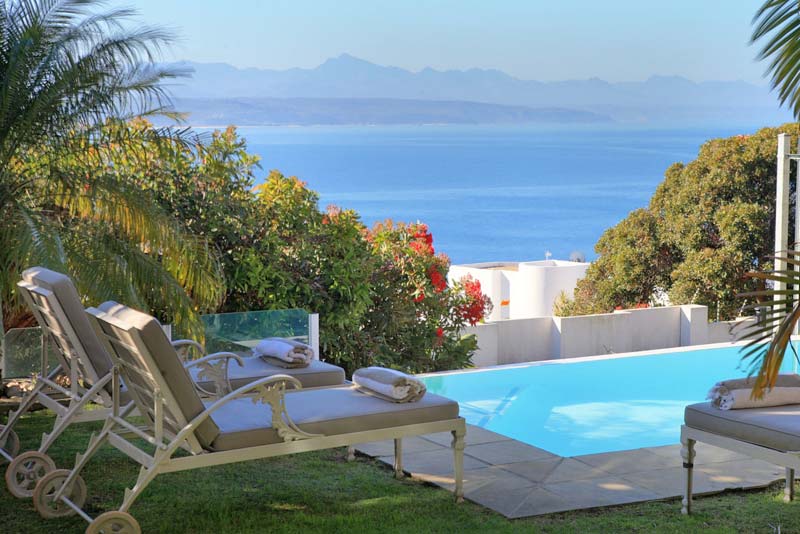 Ocean Watch Guest House - bed and breakfast in Plettenberg Bay