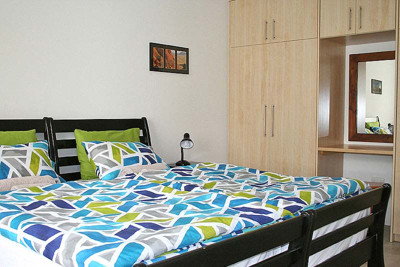Oryx twin beds