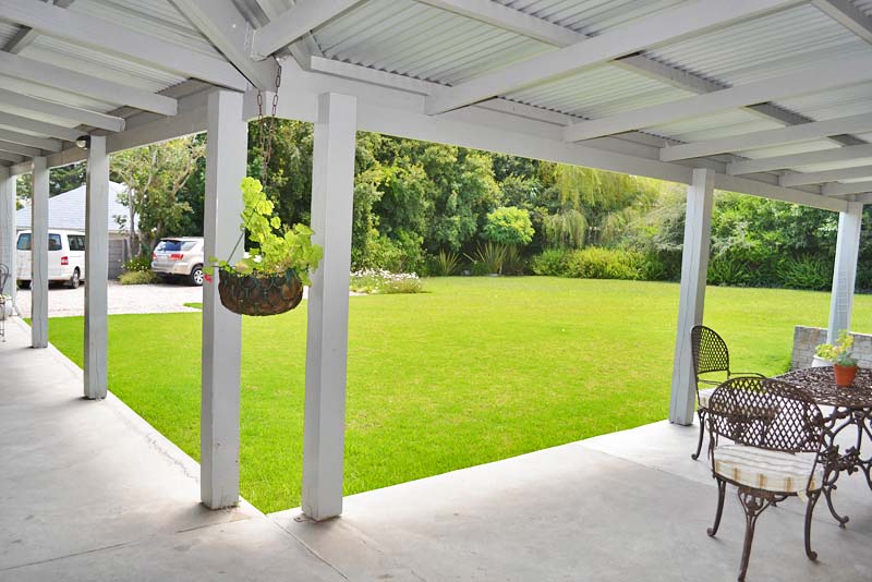 Burrough Place - bed and breakfast in George