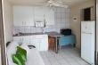 FISHERMAN/RIVER COTTAGE KITCHEN LOUNGE AREA