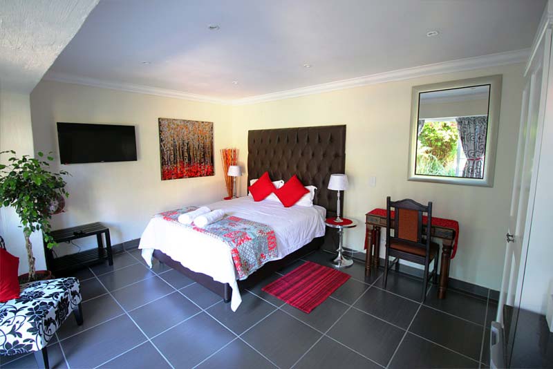 Unit 2 Bedroom - House On Morninghill self catering Bedfordview