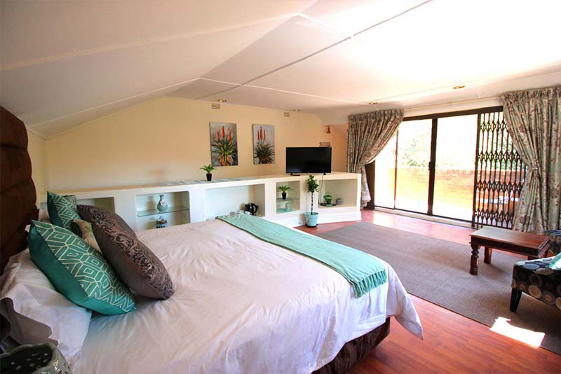 Unit 1 Bedroom View - House On Morninghill self catering Bedfordview