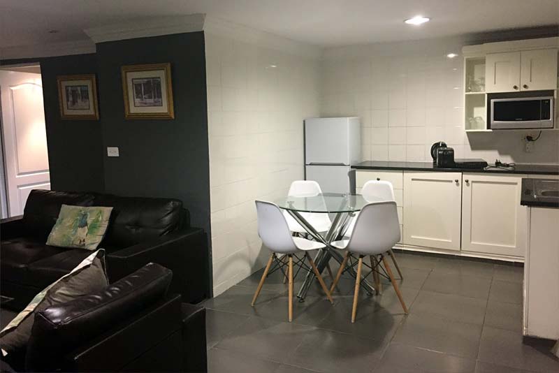 Unit 1 Kitchen - House On Morninghill self catering Bedfordview