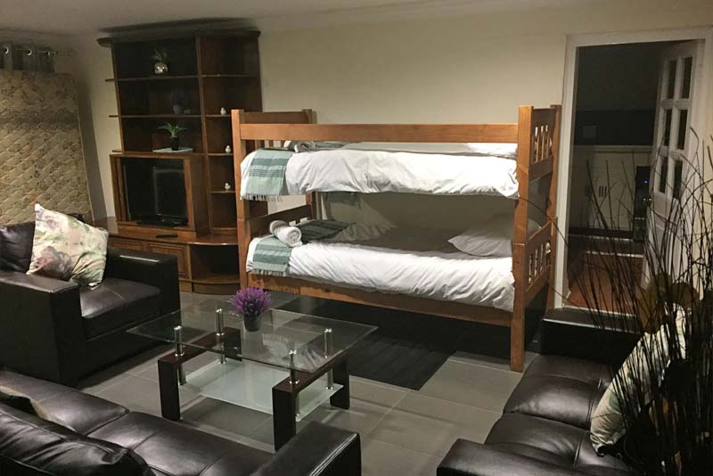 Unit 1 Bunk Beds - House On Morninghill self catering Bedfordview