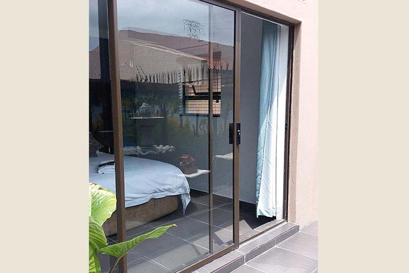 Unit 3 Outside Room - House On Morninghill self catering Bedfordview