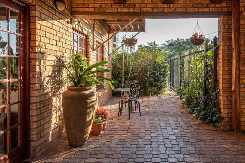 Kuruman Inn Entrance