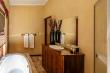 Room 10 bathroom