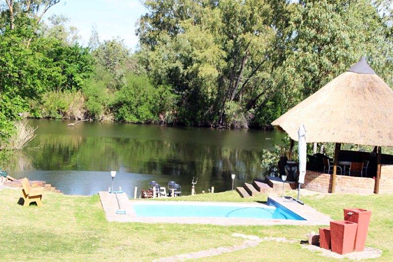Lapa, run flow pool and river