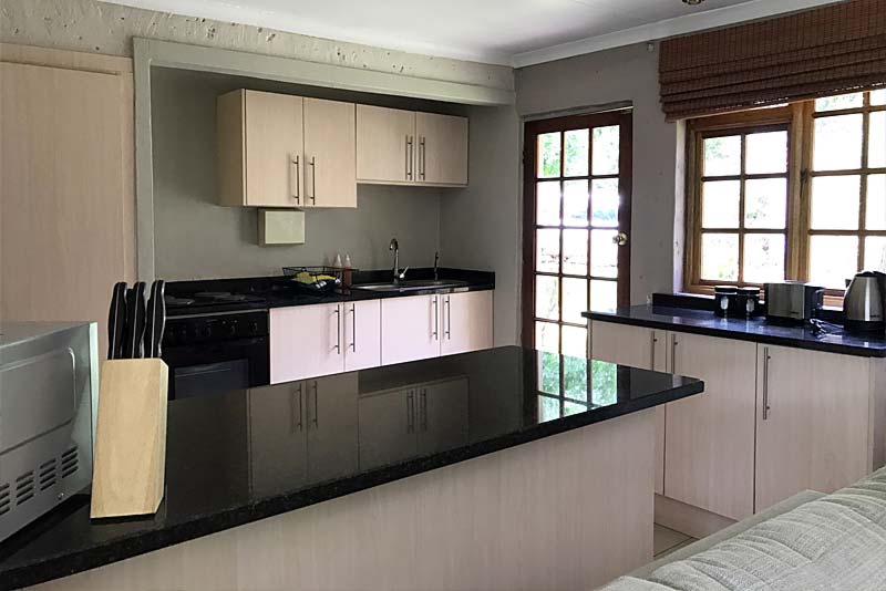 The Cottage Graniite Top[ed Full Kitchen