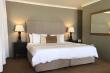 The Boathouse Kingsized bed in Open Plan Studio 