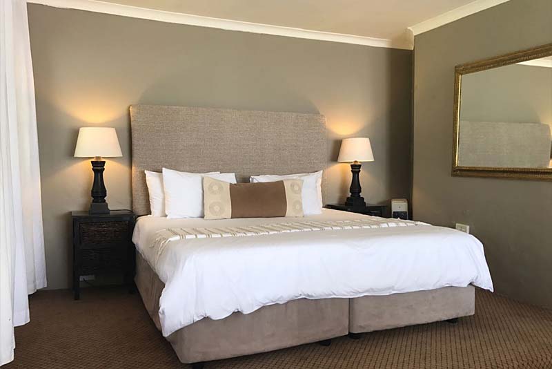 The Boathouse Kingsized bed in Open Plan Studio 