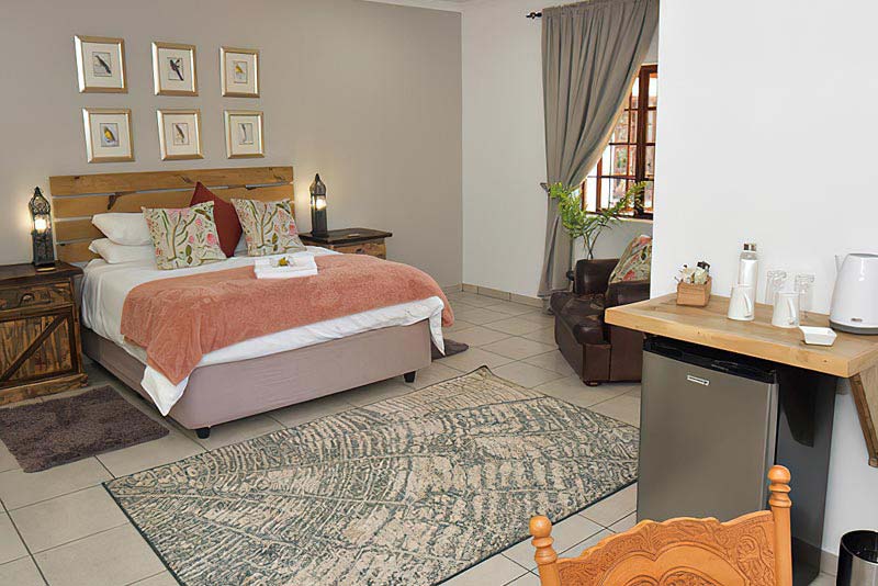 The Cuckoo's Nest Guest House offers bed and breakfast accommodation in Makhado (Louis Trichardt)