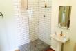 Braeburn cottage bathroom en suite