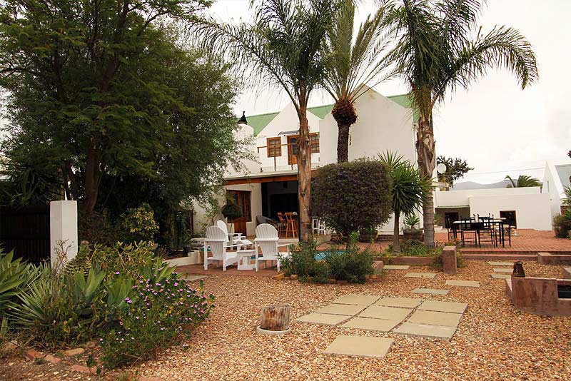 Back view of Villa - garden & splash pool