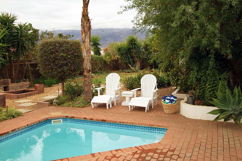 Pool & private garden with Mountain views