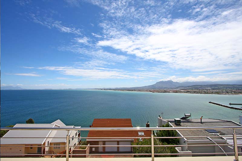 Bayview self catering accommodation in Gordons Bay, Cape Town.