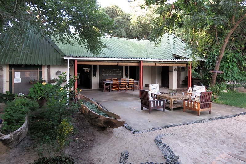 Caprivi Houseboat Safaris Lodge - dinner, bed and breakfast near Katima Mulilo