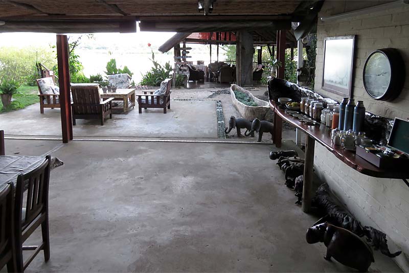 Caprivi Houseboat Safaris Lodge - dinner, bed and breakfast near Katima Mulilo