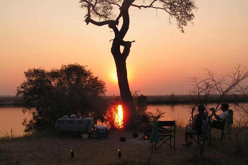 Caprivi Houseboat Safaris Lodge - dinner, bed and breakfast near Katima Mulilo