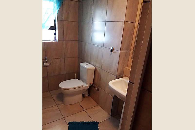 Bathroom downstairs