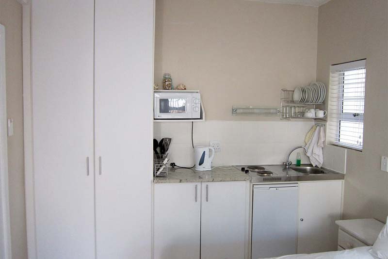 MELISSA kitchen area